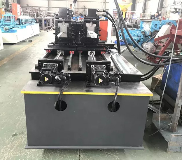 Rolo do perfil da ômega que forma a máquina da formação fria de Furring do fardo da canaleta em U da máquina C