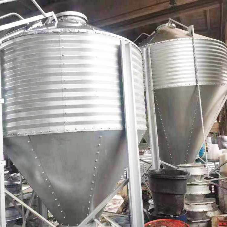 Rolo de encurvamento automático da folha da grão do metal que forma a máquina para o painel de lado do moinho do silo