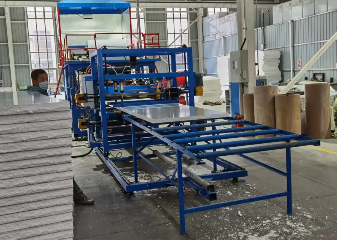 32kw Potência do motor principal EPS máquina de formação de painéis de sanduíche 3-6m/min Velocidade