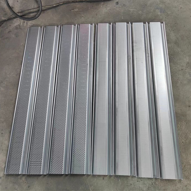Máquina de moldagem de rolos de portas de persianas de metal com velocidade de moldagem de 10-15m/min e 45 rolos de aço