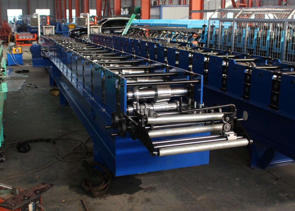 Máquina hidráulica de moldagem de rolos de tubos de corte de 18 estações Estações de rolos 4KW Potência do motor
