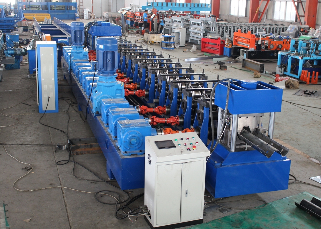 2024 11kw 5.5kw GI Highway Guardrail Roll Forming Machine Cr12Mov Material da lâmina de corte