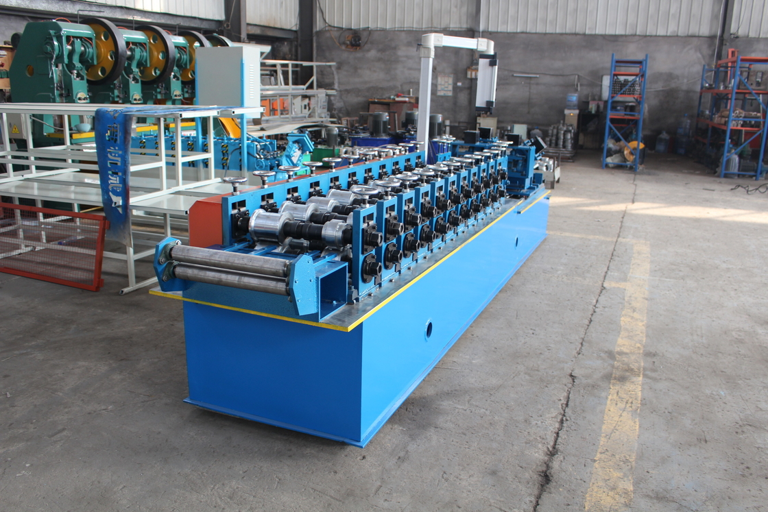 Dois em um Keel Stud And Track C U Drywall Roll Forming Machine para painel de parede do telhado