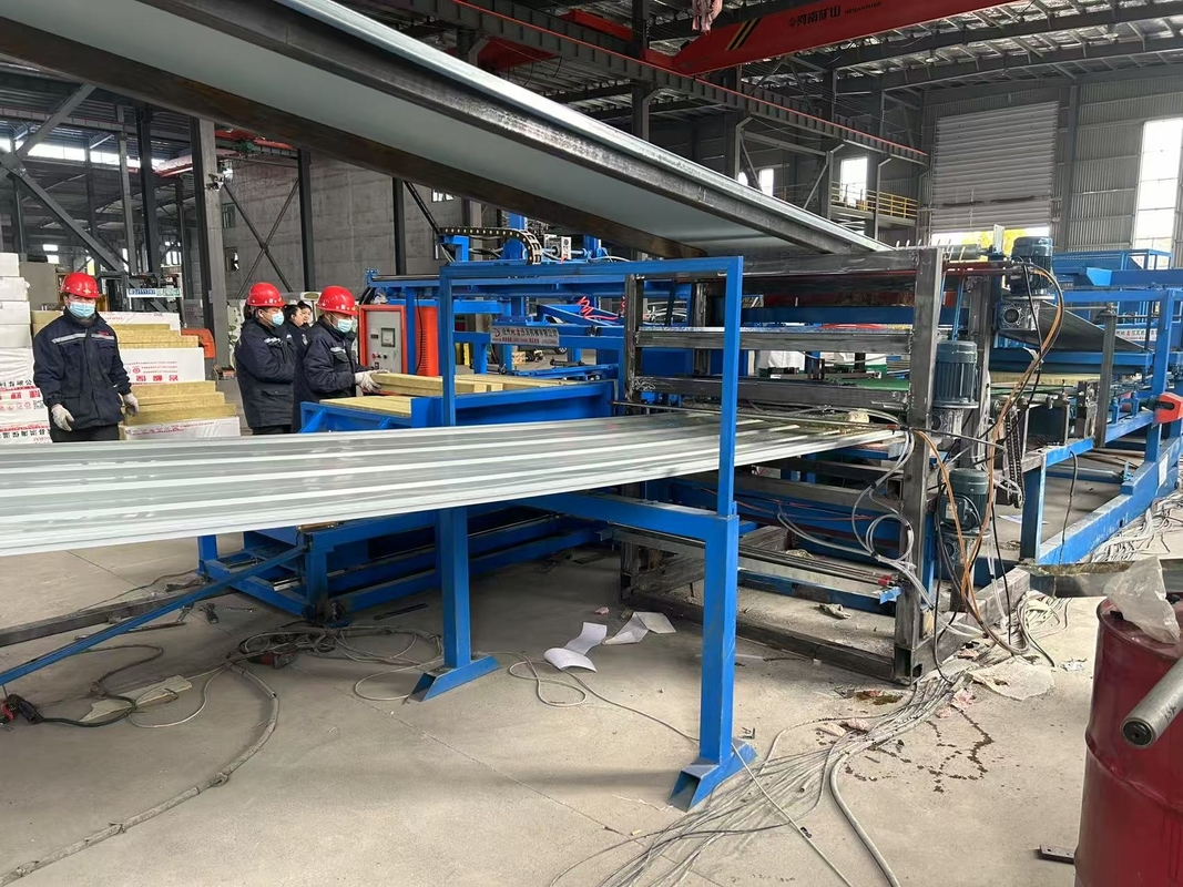 Linha de produção de painéis de telhado de paneis de telhado de Rockwool Rockwool