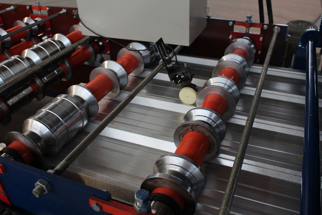380v 50hz Roof Roll Forming Machine 36 cobertura 3/4 costelas altas fácil de operar