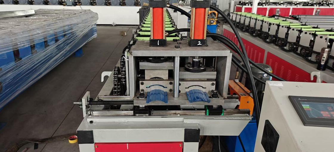 2025 New Design Metal Picket Fence Roll Forming Machine Linhas de vedação estilo América