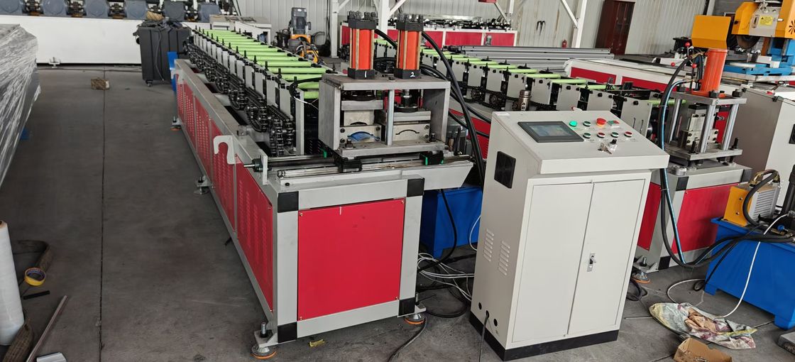 2025 New Design Metal Picket Fence Roll Forming Machine Linhas de vedação estilo América