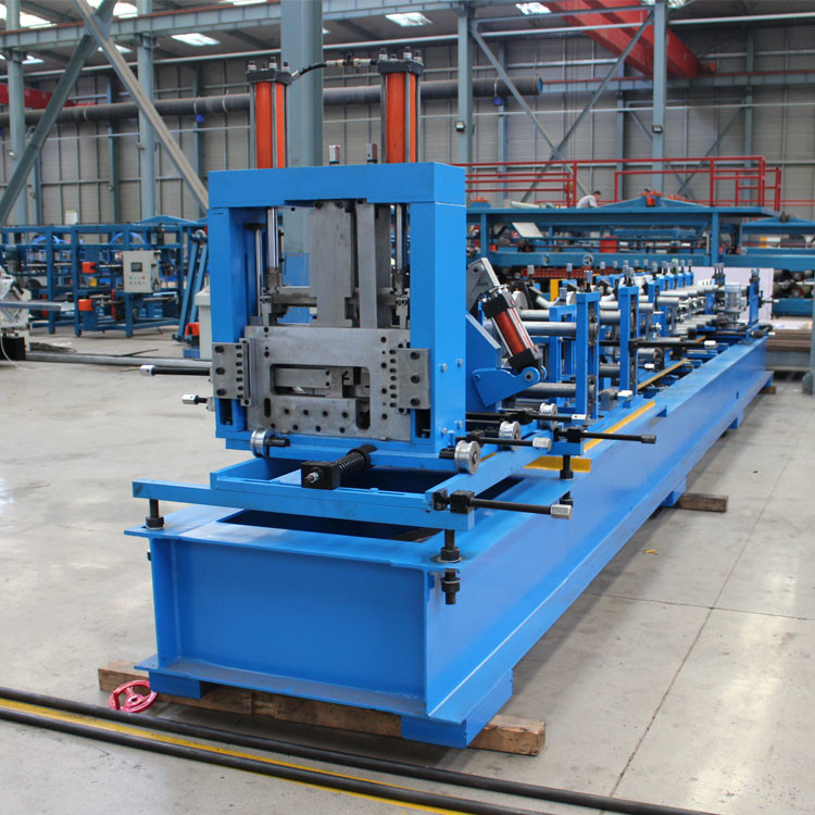 80-350 CZ Máquina de moldagem de rolos de purlin com sistema de controlo PLC e modo de corte hidráulico