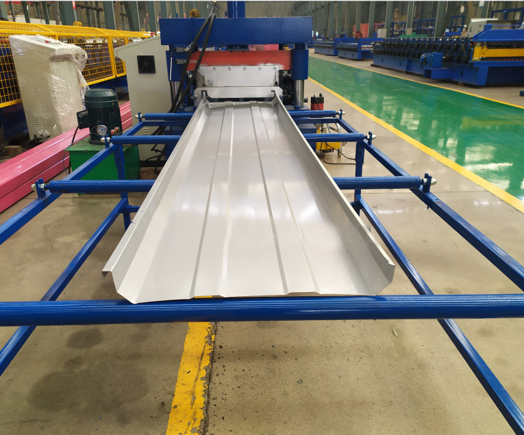 Rolo da emenda da posição do fechamento do auto que forma a máquina para a folha do telhado do aço da cor