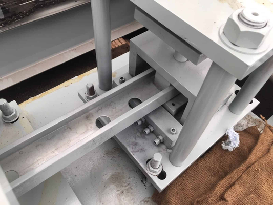 Máquina anterior do parafuso prisioneiro do metal & do rolo da trilha com perfuração