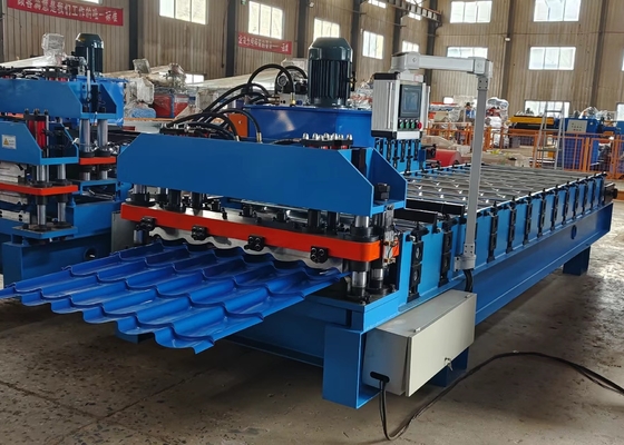 Máquina formadora de rolos de telhado de eixo Plc de 70 mm para telha de metal vitrificada
