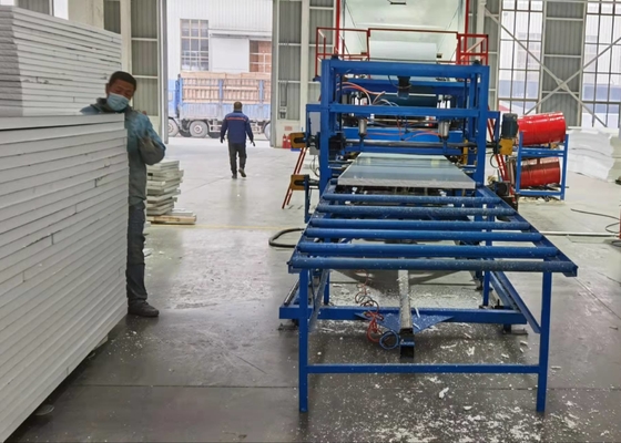 32kw Potência do motor principal EPS máquina de formação de painéis de sanduíche 3-6m/min Velocidade