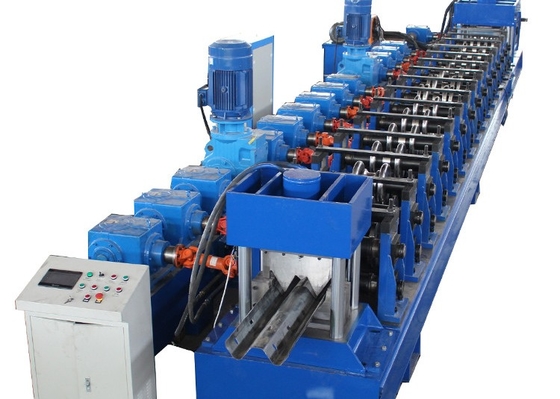 Máquina de moldagem de rolos de proteção de estradas de precisão com 2*22KW de potência da máquina principal