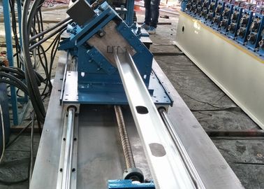Rolo de aço do parafuso prisioneiro da máquina de baixo nível de ruído do painel do telhado do metal que forma a máquina 240V 60HZ