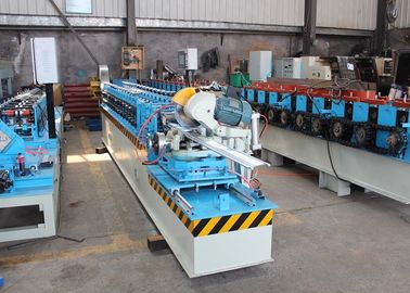 O Plc resistente da máquina de rolamento da porta do obturador controla a precisão de corte alta