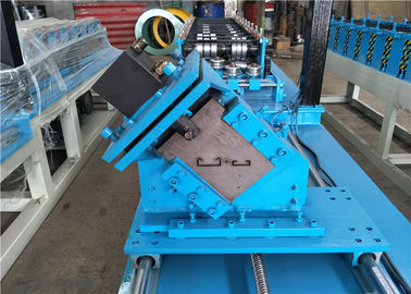 Rolo de aço do parafuso prisioneiro da máquina de baixo nível de ruído do painel do telhado do metal que forma a máquina 240V 60HZ