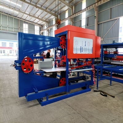 A faixa viu o corte automático do CE do painel de sanduíche à máquina do comprimento