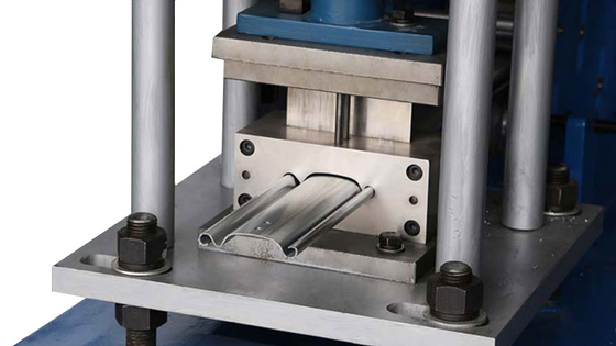 0.3-2MM Máquina de moldagem de rolos de portas com 15 estações